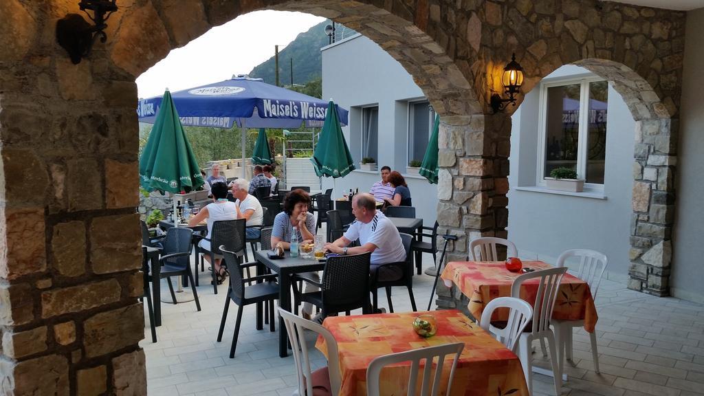 Hotel Augusta Garni Limone sul Garda Eksteriør billede