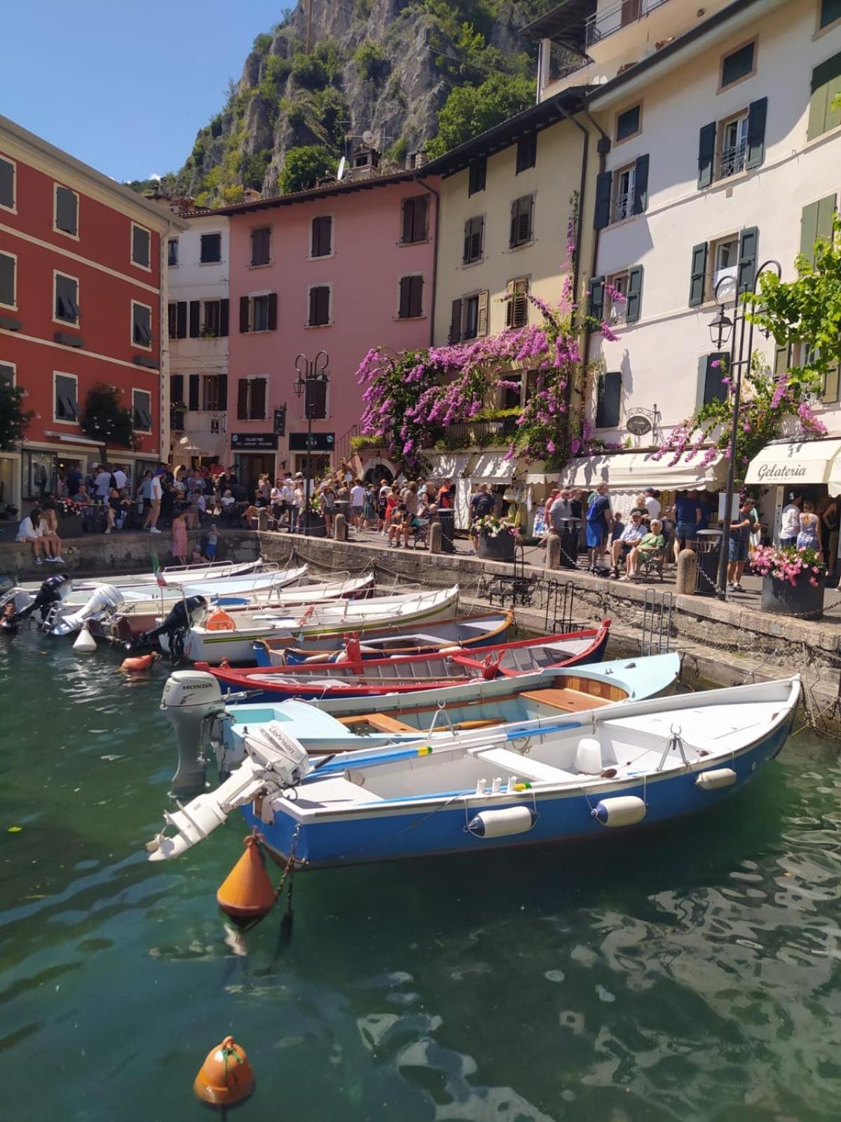 Hotel Augusta Garni Limone sul Garda Eksteriør billede