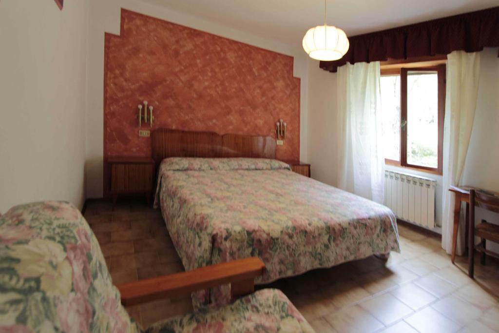 Hotel Augusta Garni Limone sul Garda Værelse billede